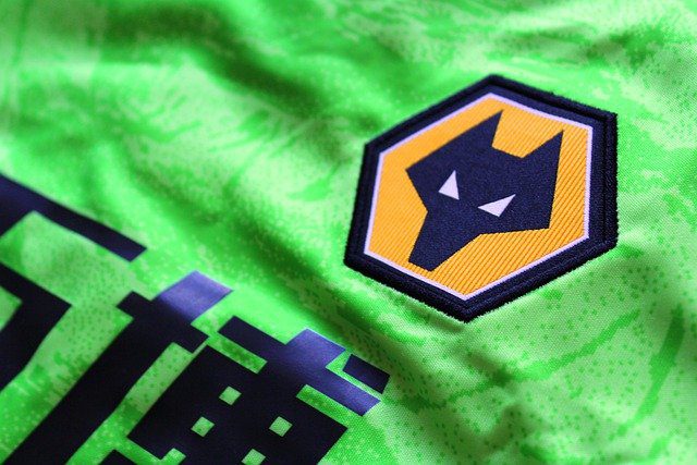 Wolverhampton Wonderers Football Shirt